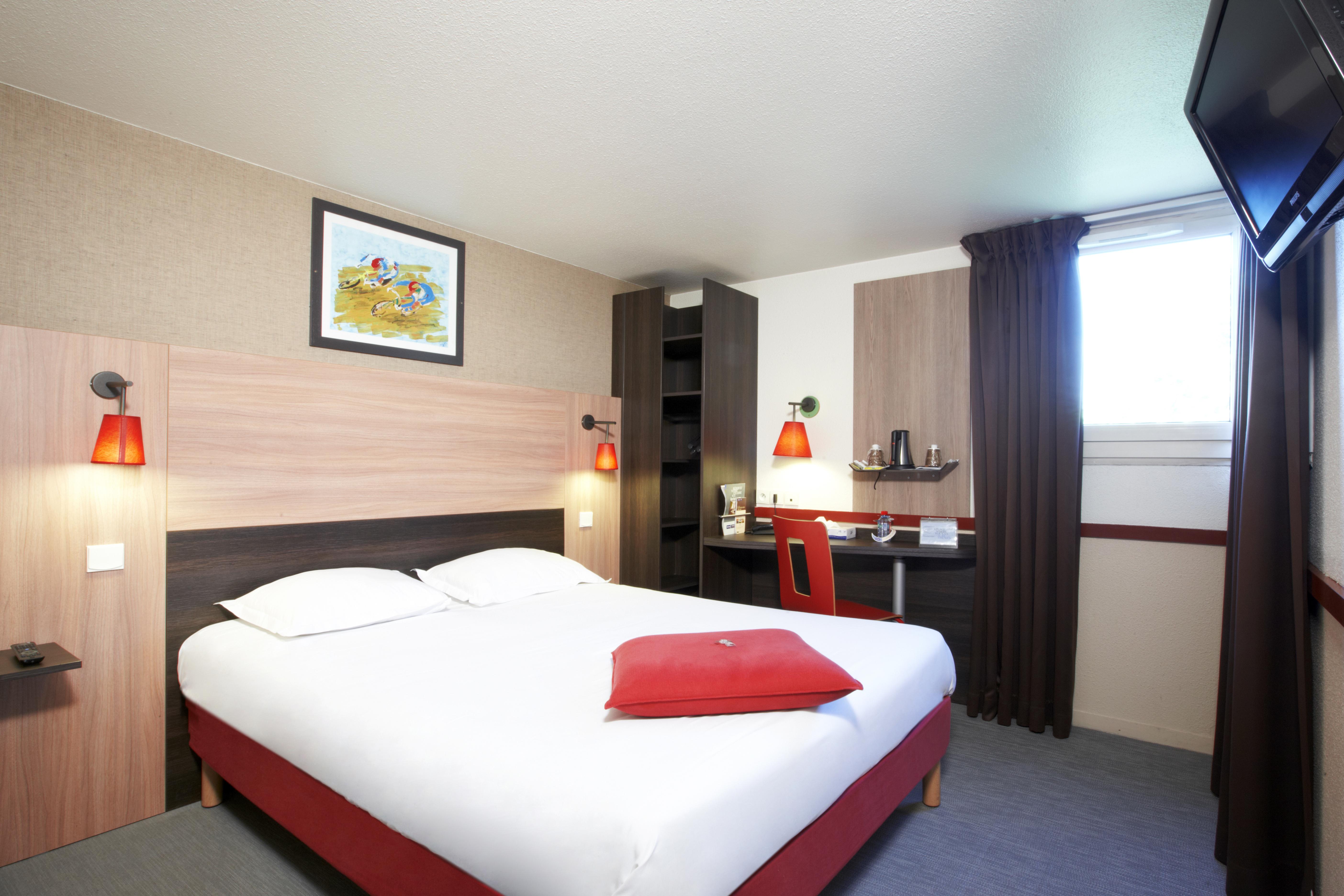 Kyriad Paris Ouest - Colombes Colombes  Exterior photo